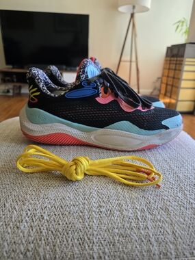 Under Armour × Steph Curry Splash 24 Black Basketball Sneakers Blue Yellow Pink